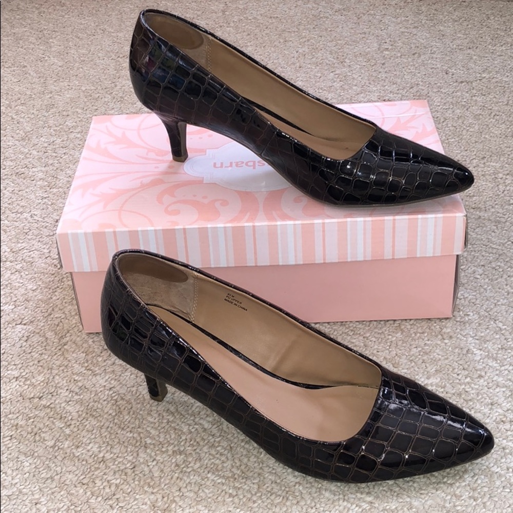 Brown Patten Leather Alligator Design Heels